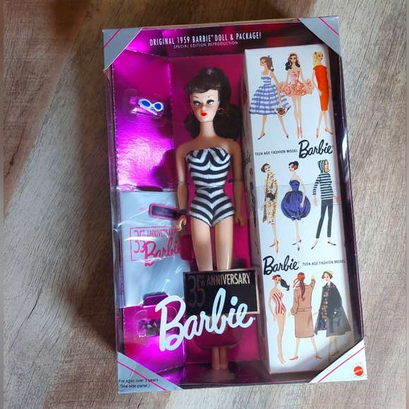 Barbie Doll 35th Anniversary Brunette Special Edition 1993 #11782 - Picture 1 of 11